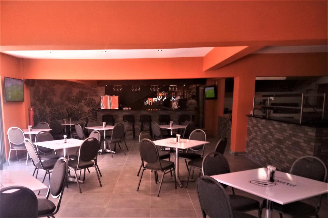 The Jack Rose Hotel, Rosebank, Gautrain โจฮันเนสเบิร์ก ภายนอก รูปภาพ