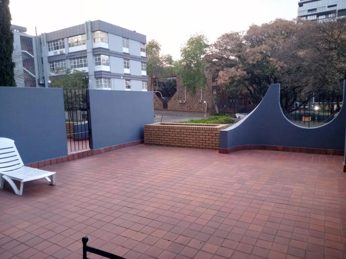 The Jack Rose Hotel, Rosebank, Gautrain โจฮันเนสเบิร์ก ภายนอก รูปภาพ